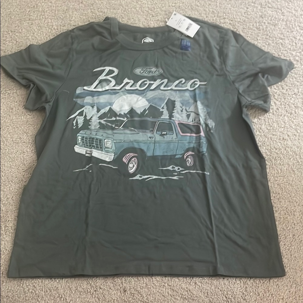 Ford Bronco Mountain Scene Tee in Green